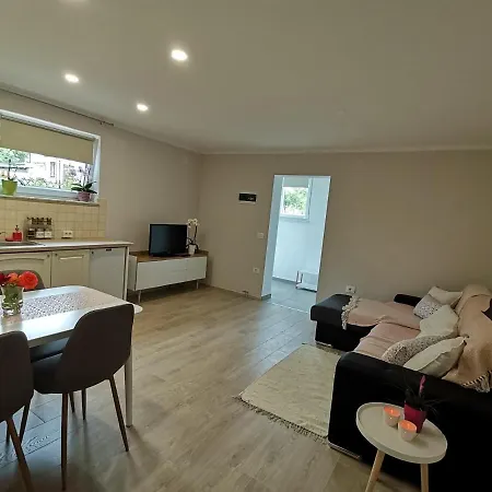 Apartma Vrtnica Appartement