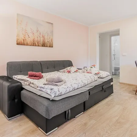 דירה Apartma Vrtnica