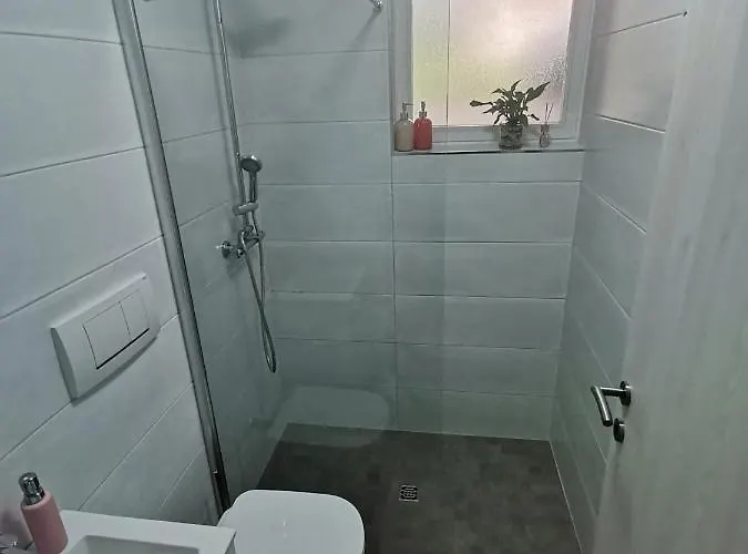 דירה Apartma Vrtnica *